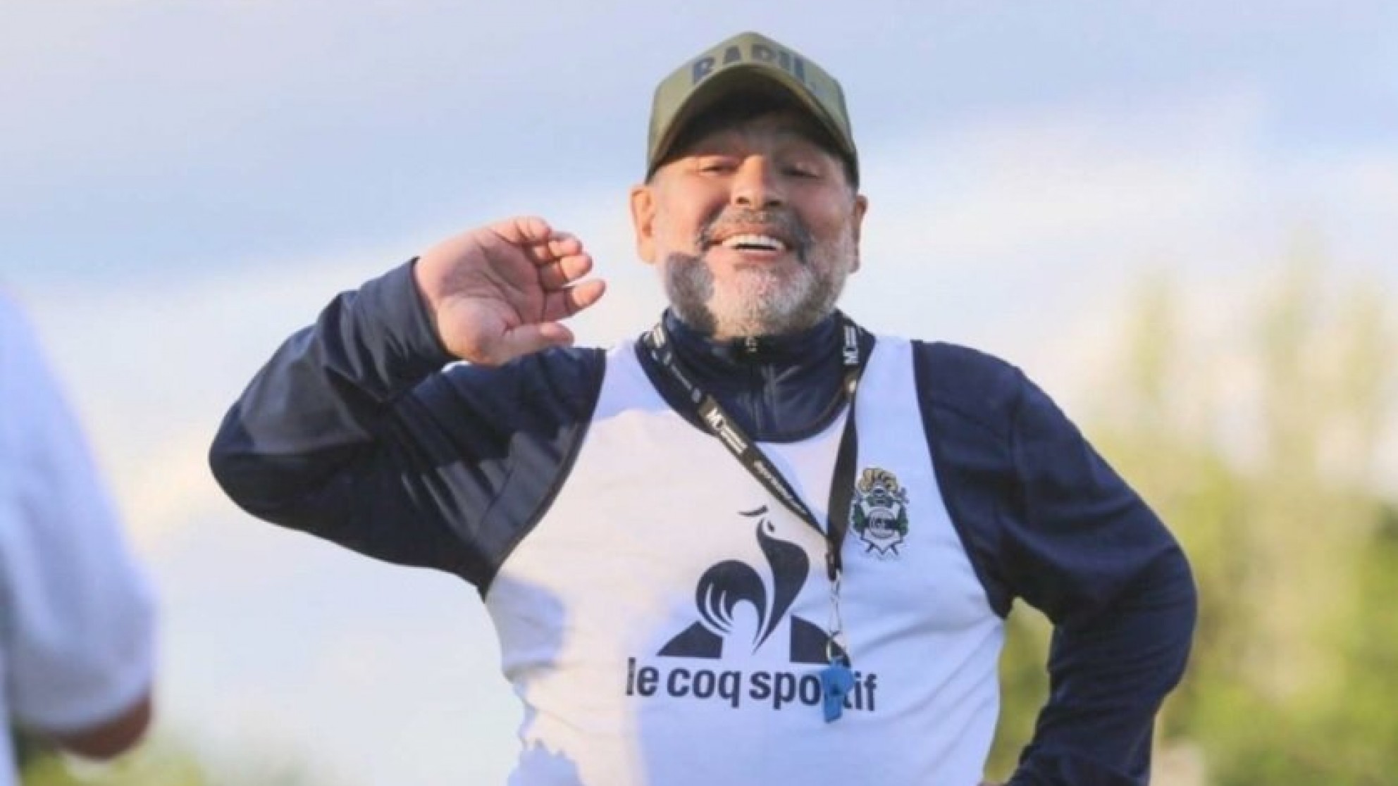 “Mirá como tengo la pierna”, la frase que Maradona le dijo a una de sus enfermeras días antes de morir